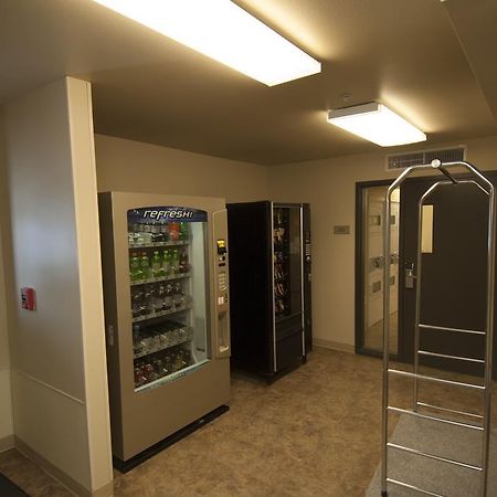 Woodspring Suites Williston Eksteriør billede