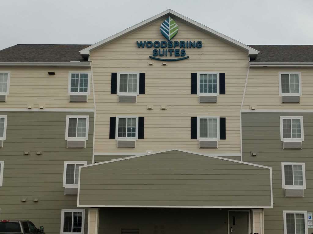 Woodspring Suites Williston Eksteriør billede